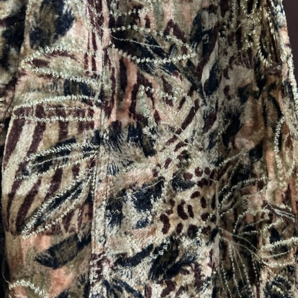 Multiples Velvet-Like Jacket, size large - Picture 6 of 10